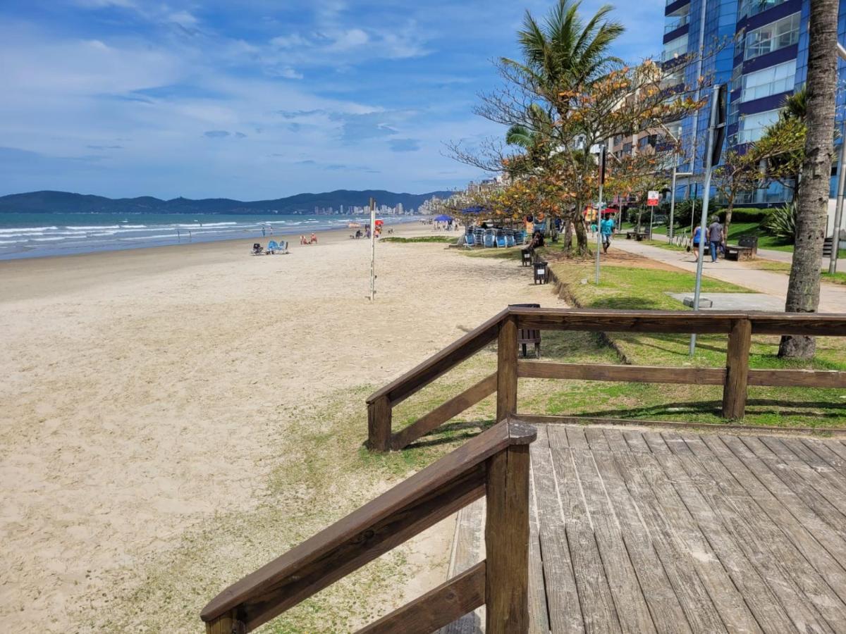 Apartamento 200 Metros Da Praia 03 Quartos Com Ar Condicionado - Meia Praia - Itapema Zewnętrze zdjęcie